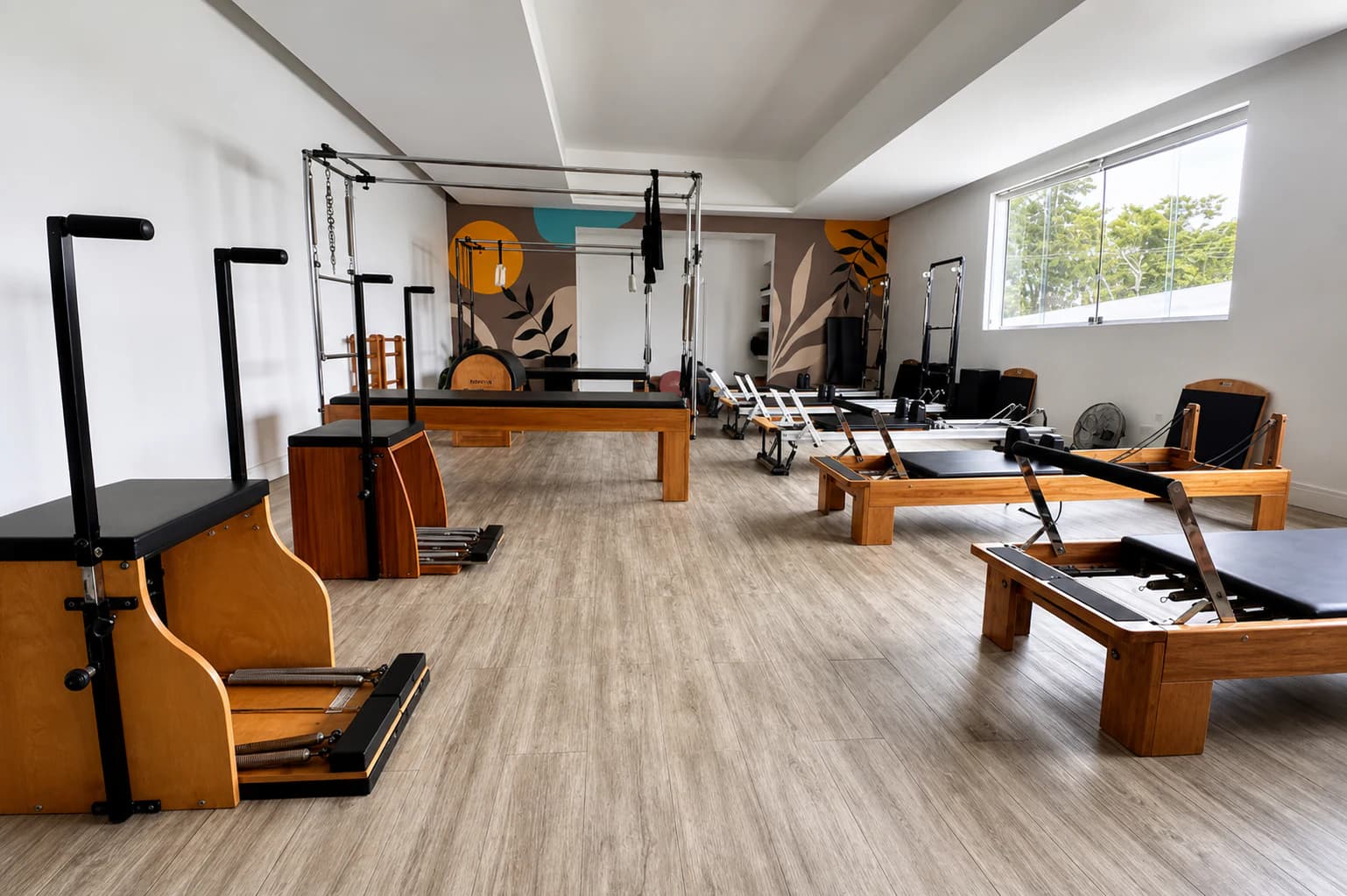 Sala de pilates equipada